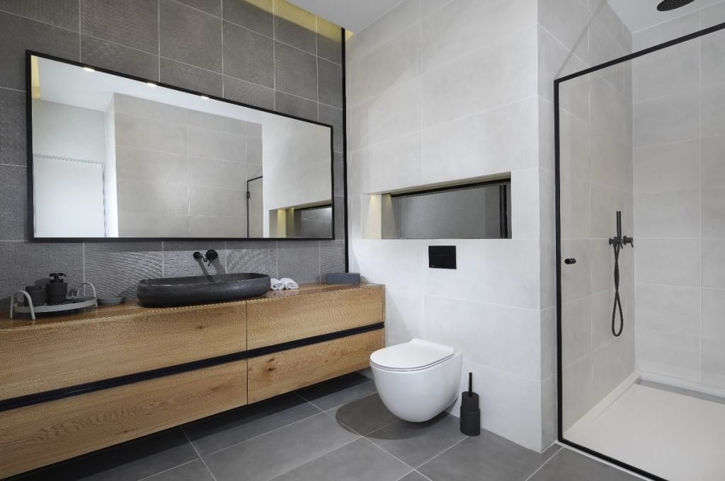עיצוב חדר אמבטיה בדירת יוקרה